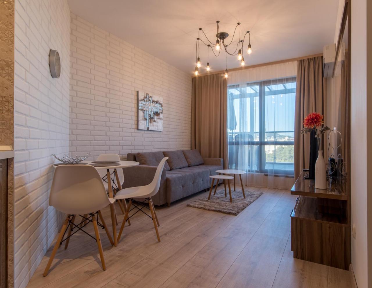 City Apartments Triumph Warna Exterior foto